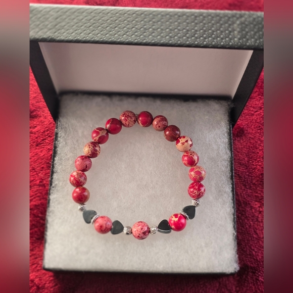 Real Red Imperial Jasper and Hematite Heart Beaded Bracelet - Picture 2 of 2